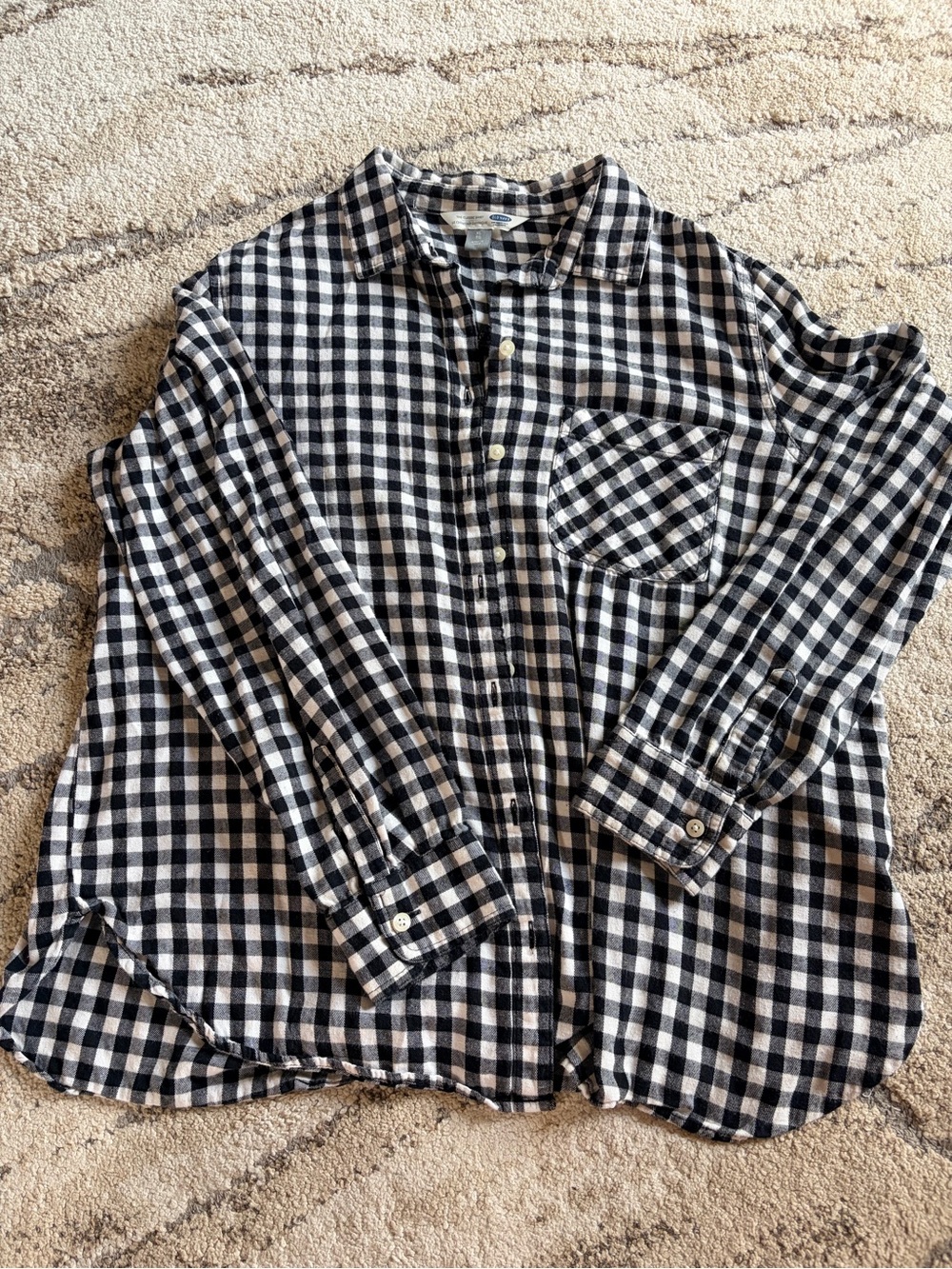 Old Navy Black and White Gingham Button-Down Shirt